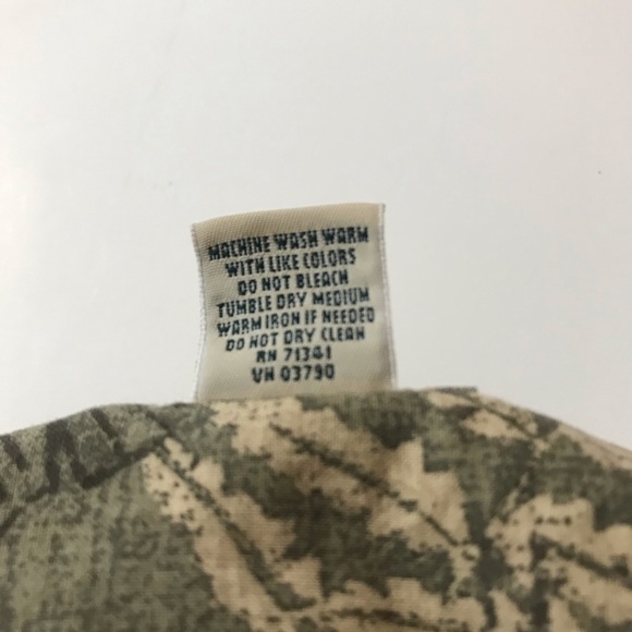 L.L. BEAN Men’s Tropical Print Button Down Short Sleeve Size Medium Regular - Picture 7 of 7